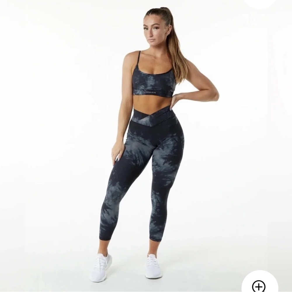 Alphalete Surface Power Leggings in Oil Stain